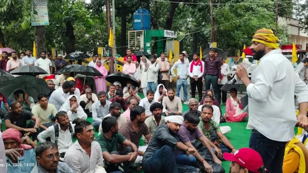 मुज़फ्फरनगर: कश्यप समाज ने 16 जातियों को एससी सूची में शामिल करने की मांग को लेकर धरना