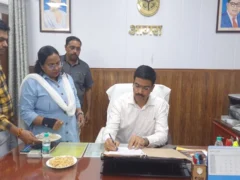आगरा: सरकारी जमीन पर बिल्डर को एनओसी जारी, डीएम ने जांच कमेटी गठित की