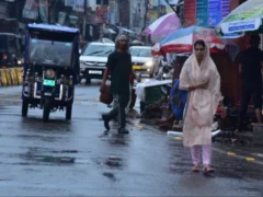 शामली: दोपहर की बूंदाबांदी से गर्मी-उमस में राहत, अधिकतम 27°C दर्ज