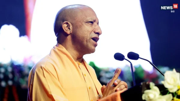 लखनऊ: सीएम योगी ने विपक्ष पर हमला, कहा, संवैधानिक संस्थाओं पर सवाल लोकतंत्र को कमजोर करें