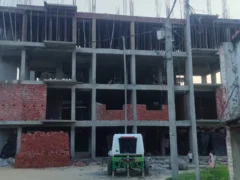अम्बेडकरनगर: 14 करोड़ के 40 आवासों में लापरवाही, एक्सईएन का अतिरिक्त कार्यभार हटाया गया