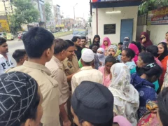 गाज़ियाबाद: इलाज के दौरान युवक की मौत, परिजन ने डीएलएफ चौकी पर शव रखकर किया जाम