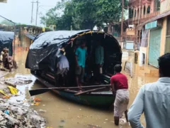 चित्रकूट: मंदाकिनी उफान में, रामघाट की 200 दुकानों में पानी, जलस्तर 18 घंटे से ऊपर