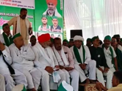 झांसी में किसान महापंचायत: टिकैत ने मुआवजा, कर्जमाफी व चार गुना जमीन-भाव की मांग की
