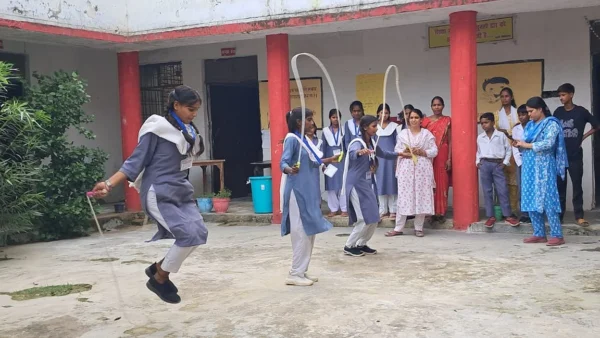 अमेठी: रस्सीकूद में मोनिका पहली, कुर्सी-दौड़ की विजेता आंचल