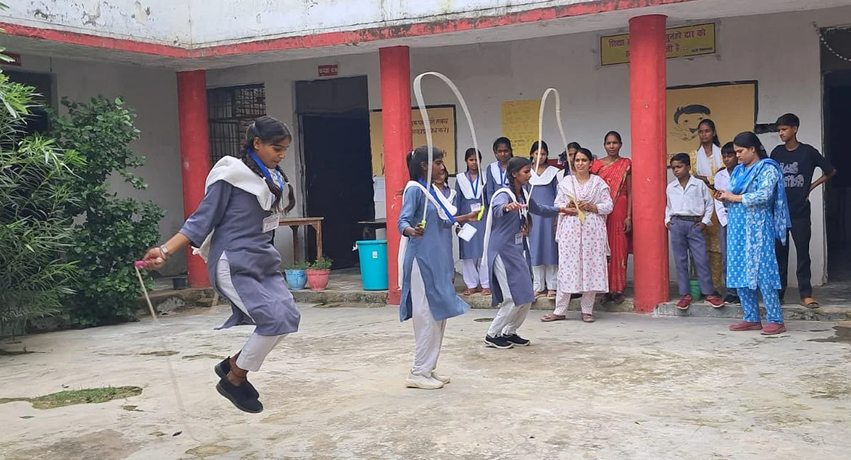 अमेठी: रस्सीकूद में मोनिका पहली, कुर्सी-दौड़ की विजेता आंचल