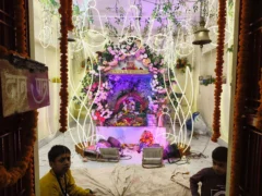 मिर्ज़ापुर: गिरधर चौराहा पर शीतला माता के 20वें शृंगार में हजारों लोग शामिल