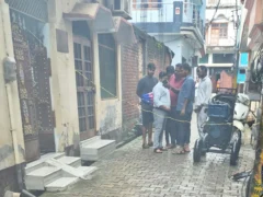 बदायूं: भारी बारिश से बिजली-जल आपूर्ति ठप, लोग जनरेटर पर पानी भरवाने को मजबूर
