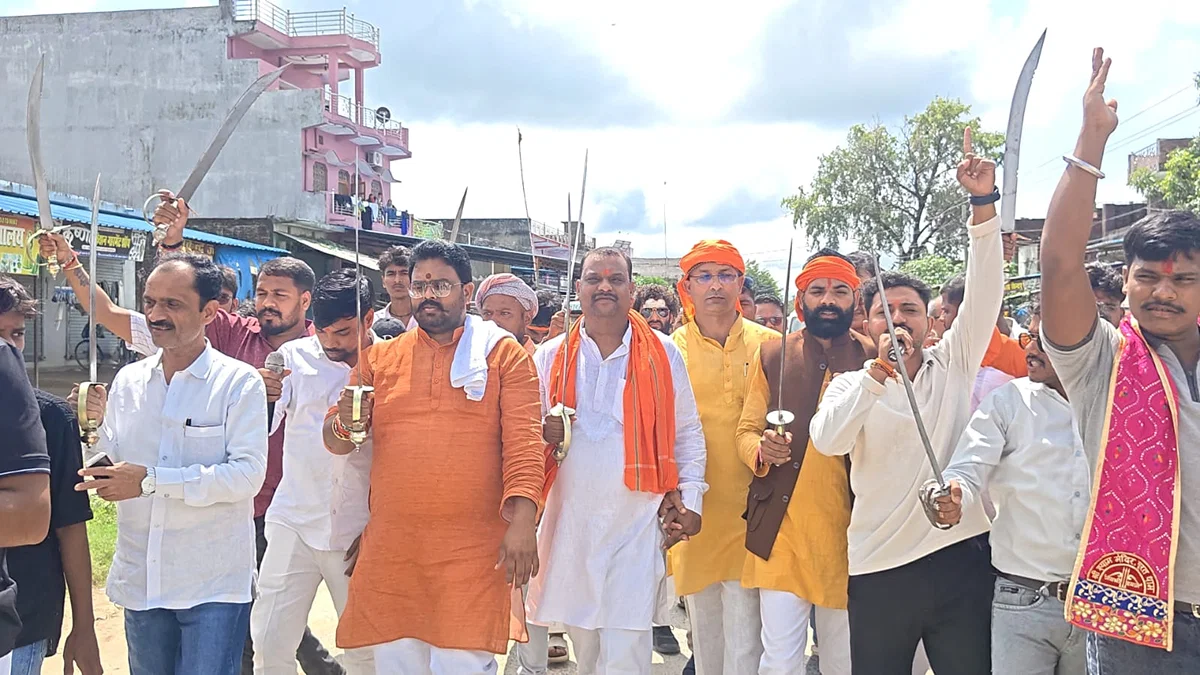 सिद्धार्थनगर: शौर्य जागरण यात्रा पहुंची, सैकड़ों कार्यकर्ताओं का भव्य स्वागत