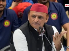 गोरखपुर: अखिलेश ने रवि किशन के ‘स्पेन’ बयान पर किया तंज,ें सैफई का उदाहरण दिया