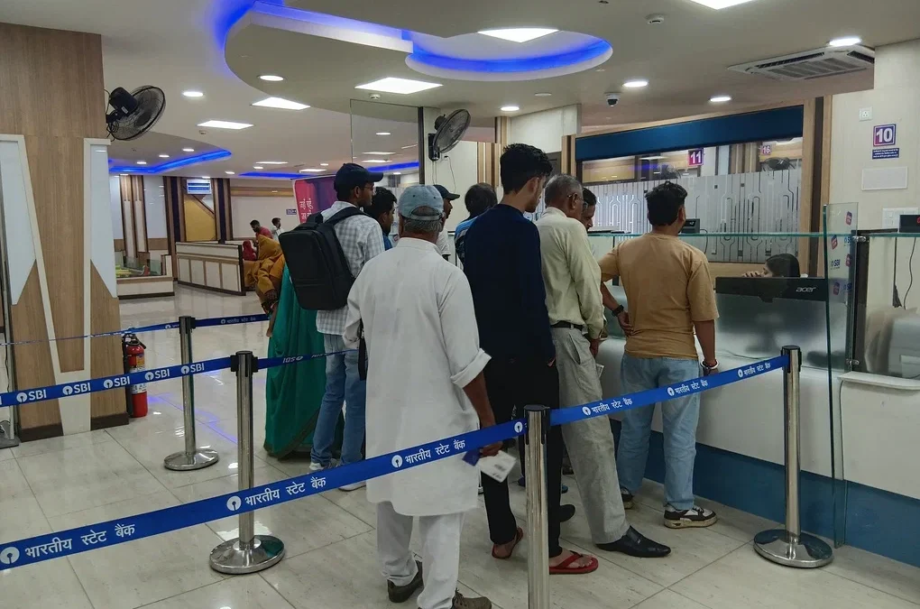 अलीगढ़: तीन दिवसीय बैंक हड़ताल टली, रविवार को 300 करोड़ से अधिक का कारोबार हुआ
