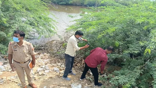 मथुरा: मेले से गायब 9 वर्षीय बच्चे की हत्या, आधा शव झाड़ियों में मिला
