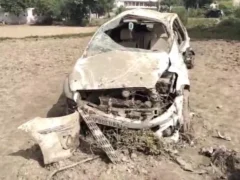 आगरा: तेज रफ्तार कार पलटी, 20 वर्षीय राधा की मौत; 2 घायल
