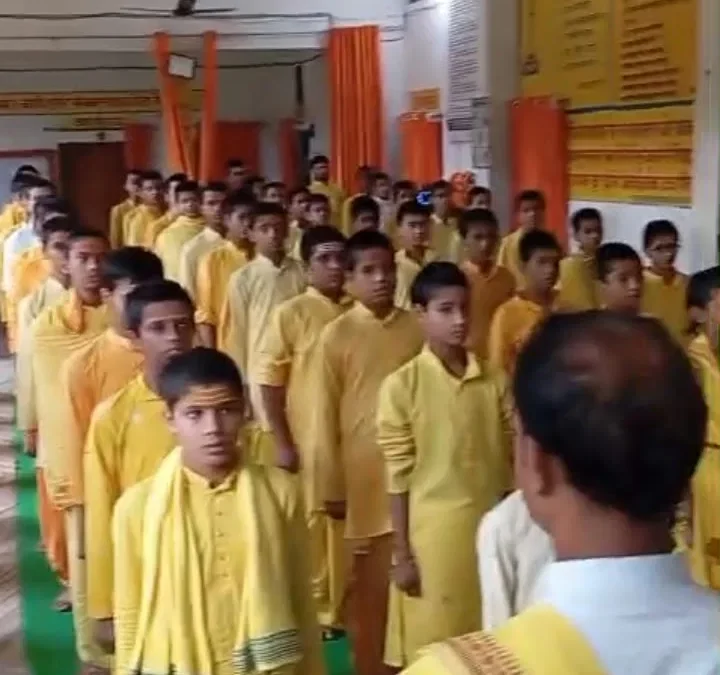 चित्रकूट: विद्या मंदिरों में 150वीं वर्षगांठ पर 8,622 ने सामूहिक वंदे मातरम गाया