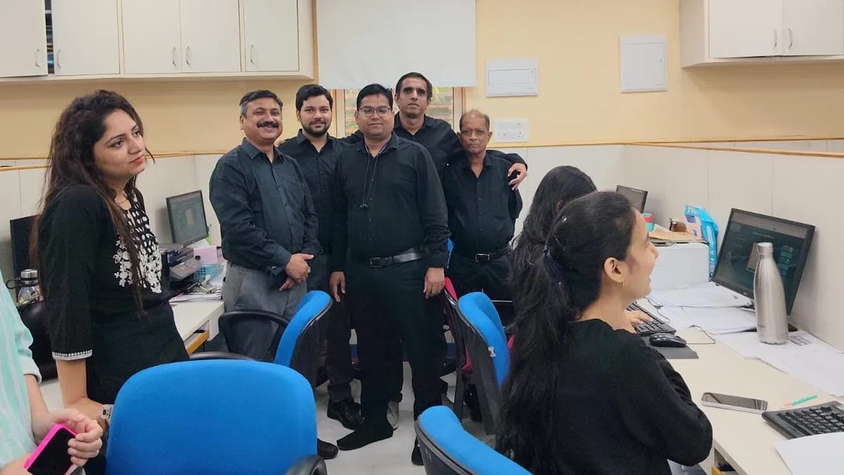 झांसी: रविवार को पहली बार खुलीं कई बैंक शाखाएं, हड़ताल रद्द