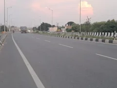 झांसी: झांसी, कानपुर हाईवे पर ओवरलोड वाहनों को बिना रुकावत तौलने के लिए सेंसर लगेगा