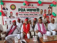 मिर्ज़ापुर: पीडीए व्यापारी सम्मेलन में सपा ने भाजपा पर निशाना, 2027 में सरकार बनाने का दावा