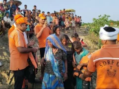 श्रावस्ती: राप्ती उफान पर, 14 लोगों को एसडीआरएफ ने बचाया
