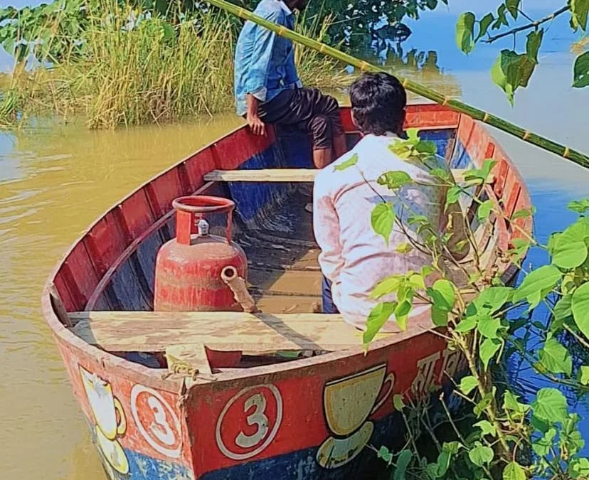 सिद्धार्थनगर: शोहरतगढ़ के गाँव बानगंगा-नालों के उफान से बाढ़ से घिरे, आवाजाही बाधित