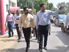 कानपुर: जिलाधिकारी ने कहा, आईजीआरएस रैंकिंग सुधारने के लिए हर विभाग में स्टाफ लगाएं