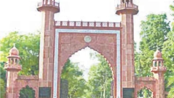 अलीगढ़: कचरा प्रबंधन लापरवाही पर एएमयू और धनीपुर मंडी को नोटिस, तीन दिन में जवाब
