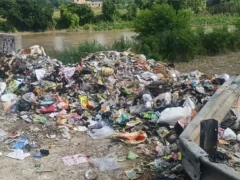 कासगंज: छह करोड़ खर्च के बावजूद कूड़ा निस्तारण योजना रुकी, मशीनें नहीं आईं