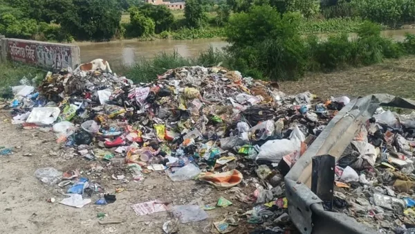 कासगंज: छह करोड़ खर्च के बावजूद कूड़ा निस्तारण योजना रुकी, मशीनें नहीं आईं
