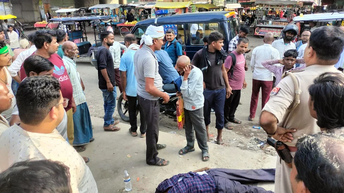कौशाम्बी: सैनी चौराहे पर बस से उतरते ही गिरे दिव्यांग की मौत, उम्र 50