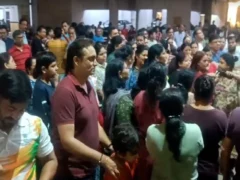 गौतमबुद्ध नगर: अजनारा होम्स में पांच माह बकाया पर डिलीवरी बॉय की एंट्री रोकी