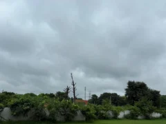 भदोही: मौसम साफ, दो दिन में अधिकतम तापमान 5 डिग्री बढ़ा, 32°C पहुंचा