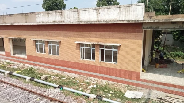 रायबरेली: अमृत भारत से रेलवे स्टेशन का नया भवन लगभग पूरा