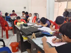 लखीमपुर खीरी: अमर उजाला सेल्फ सेंटर में नेशनल ओलंपियाड, कक्षा 1-10 के बच्चों ने परीक्षा दी