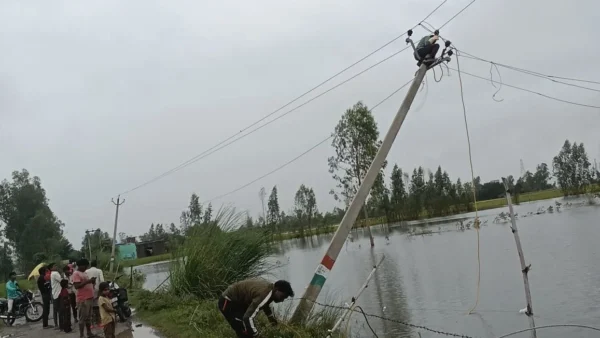 शाहजहांपुर: शहर में बिजली बहाल, ग्रामीण इलाकों में चार दिन से कटौती