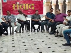 आज़मगढ़: व्यापारी चिंतित, 2,000 रुपये से ऊपर 0.4% MDR लागू
