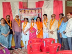 उन्नाव: सिकंदरपुर सरोसी में वंदना अध्यक्ष और रश्मि महामंत्री निर्वाचित