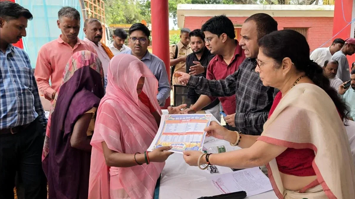 कन्नौज: बारिश से खेत‑मकान बर्बाद, लेखपाल सर्वे नहीं पहुंचे; 176 शिकायतें