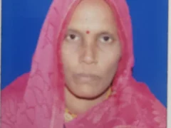 मऊ: यूनियन बैंक में पैसे निकालते समय आंगनबाड़ी सहायिका (45) की मौत