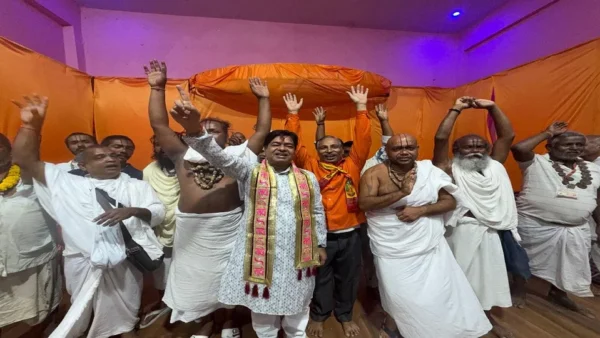 मथुरा: आठ राज्यों के श्रद्धालुओं ने श्रीकृष्ण जन्मभूमि पर भव्य मंदिर निर्माण का संकल्प लिया