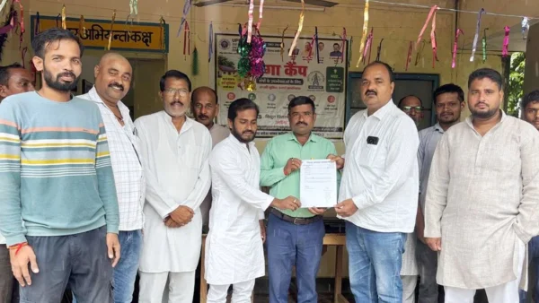 रायबरेली: रात्रिकालीन बिजली कटौती से कांग्रेसियों में भारी नाराज़गी, ज्ञापन दिया