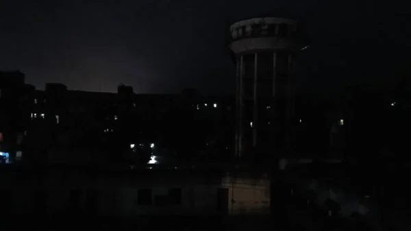 सीतापुर: तेज बारिश व हवा से 2200 से अधिक गांवों में बिजली गुल, प्रभावित इलाके