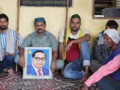 अमेठी: महुआ बोझ कठौरा में चार दिन से बिजली गुल, किसानों ने तिलोई उपकेंद्र पर किया प्रदर्शन
