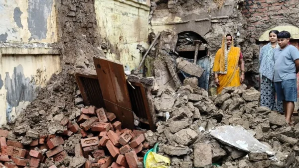 कासगंज: बारिश से दो गाँवों में कुल तीन मकान ढहे, कोई जनहानि नहीं
