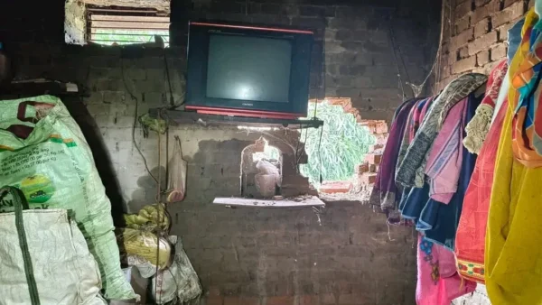 जौनपुर: विद्यालय का ताला तोड़ कर 60 किलो राशन व बर्तन चोरी