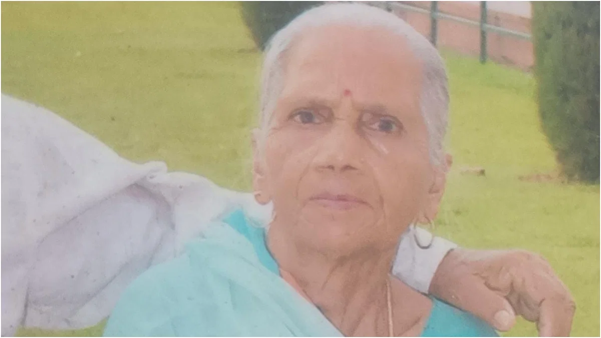 पीलीभीत: घर के बरामदे में 82 वर्षीय वृद्धा का शव, गले पर खरोंच और चोट के निशान
