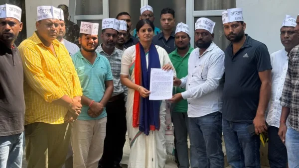 लखनऊ: 68,500 शिक्षक भर्ती में 8 साल से इंतजार, अभ्यर्थियों ने अनुप्रिया से मदद मांगी