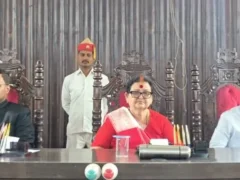 कानपुर: महापौर ने तिरंगा फहराया, 157 घंटे के सफाई महाअभियान का समापन