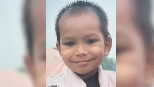 आजमगढ़: ई-रिक्शा पलटा, 4 वर्षीय अभय की मौत से परिवार में मातम