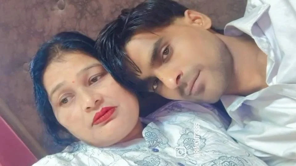 बहराइच: होटल में लटके मिले रिंकू (27) व पिंकी शर्मा (46), जांच जारी