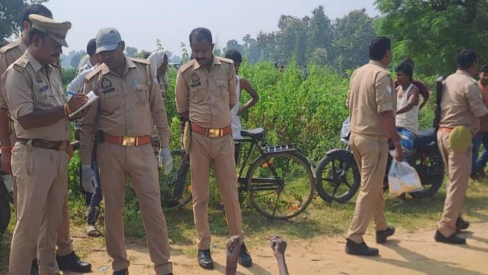 श्रावस्ती: राप्ती नहर के साइफन में नग्न वृद्ध का शव, जलने के निशान
