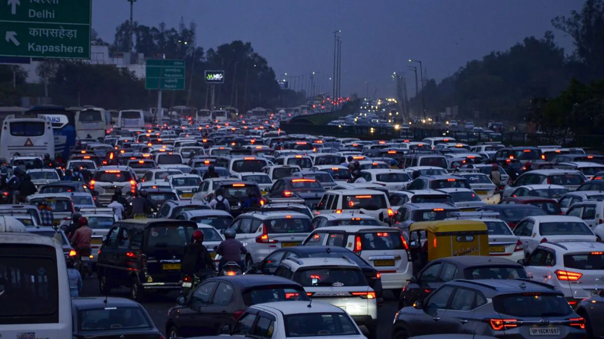 नोएडा: AI और गूगल मैप से ट्रैफिक जाम का स्थायी इलाज, RFP जल्द जारी
